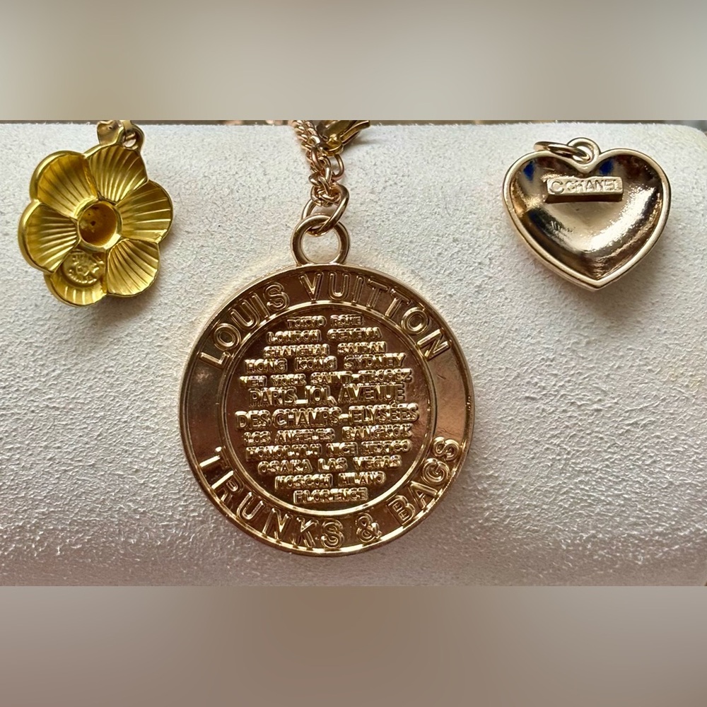 Authentic Louis Vuitton Gold Trunks & Bags Pendant Necklace! - Picture 7 of 7